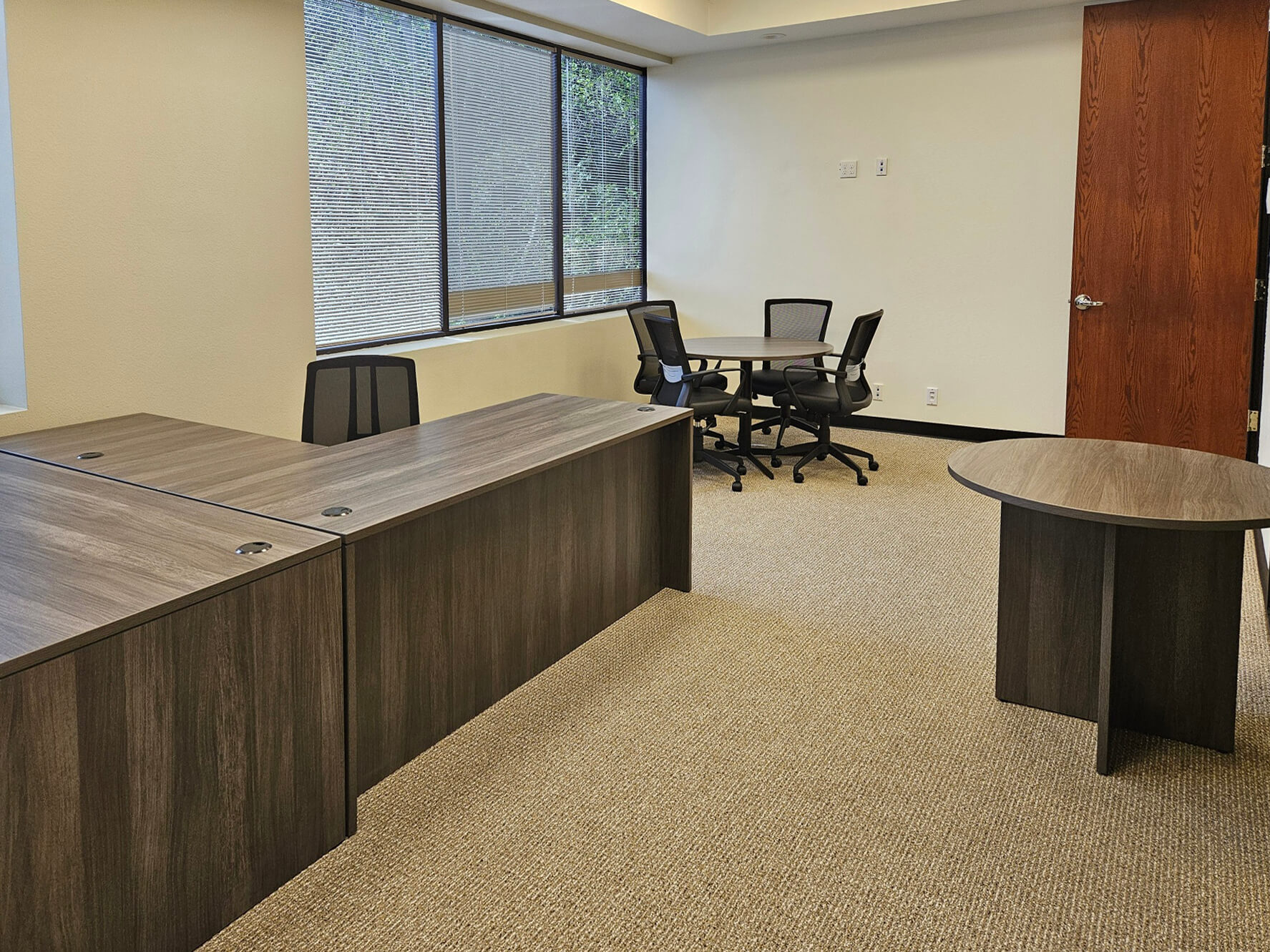 CA office furniture dawse1mzmp 052724 02