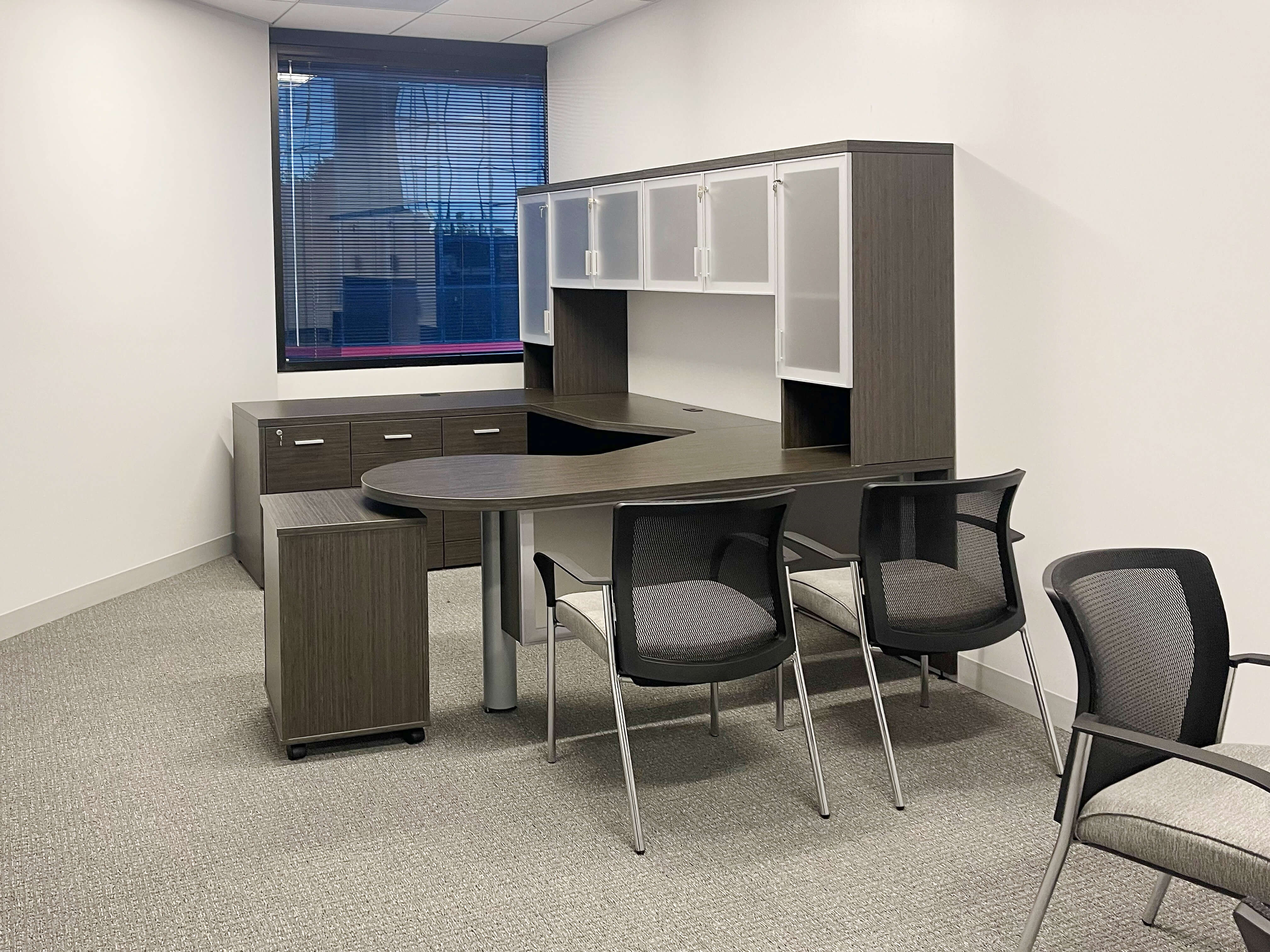 CA-office-furniture-e2mill5mzmp-120123-11.jpg