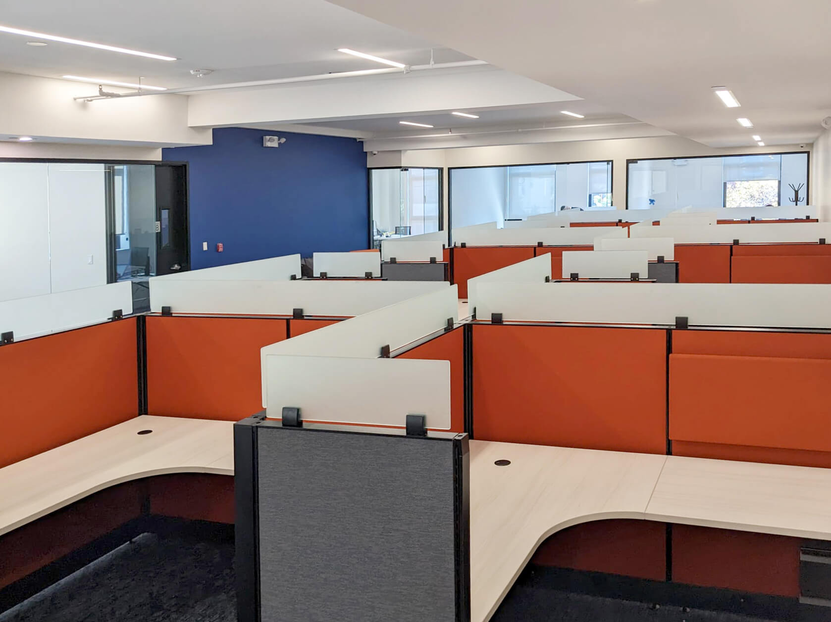 NY-office-furniture-gemro1pbag-102722-05.jpg