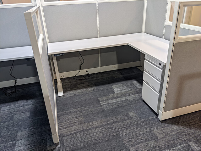 PA office furniture strat1pbag 040622 010