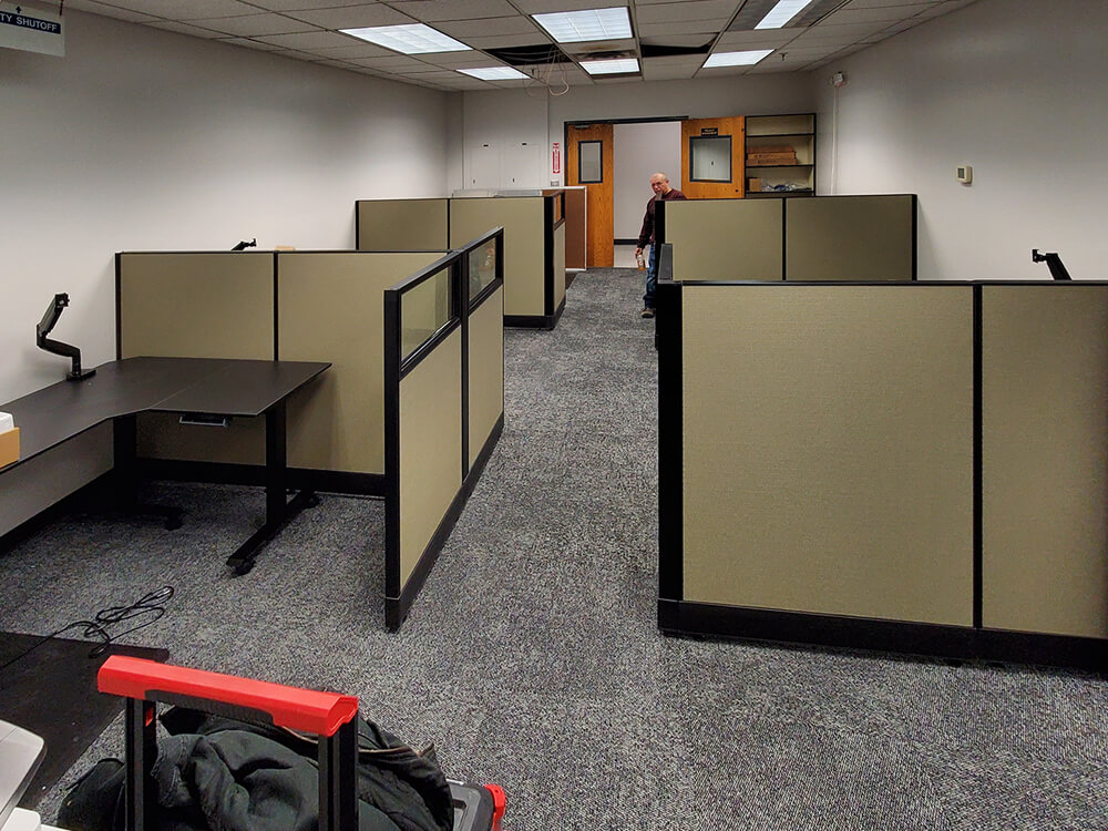 UT office furniture alseut1avag 11 30 22 03