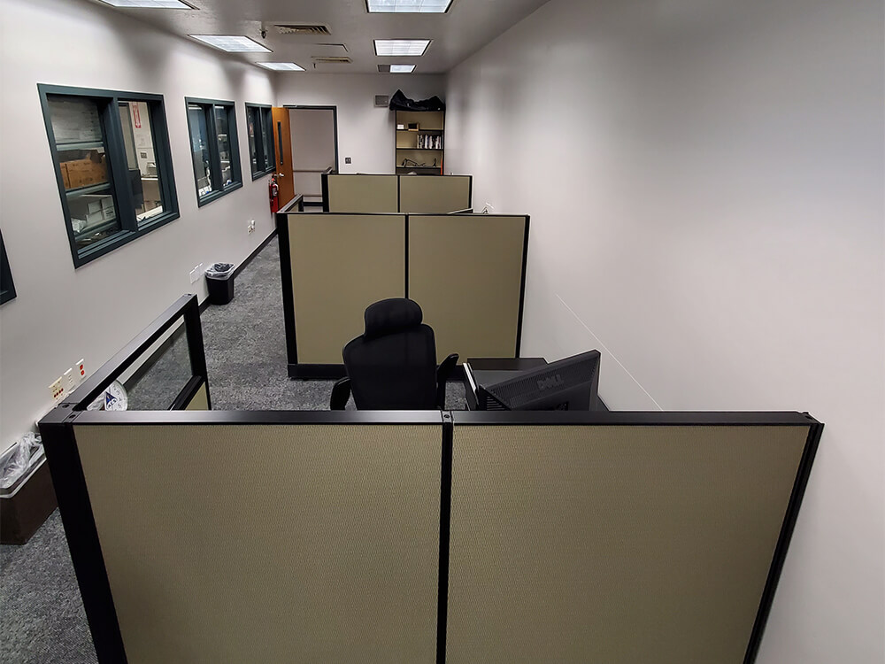 UT office furniture alseut1avag 11 30 22 04