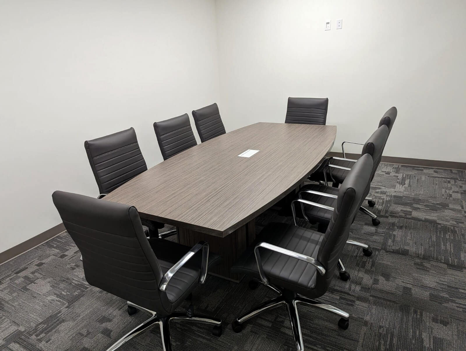 NY office furniture cafworl2emmp 051623 03