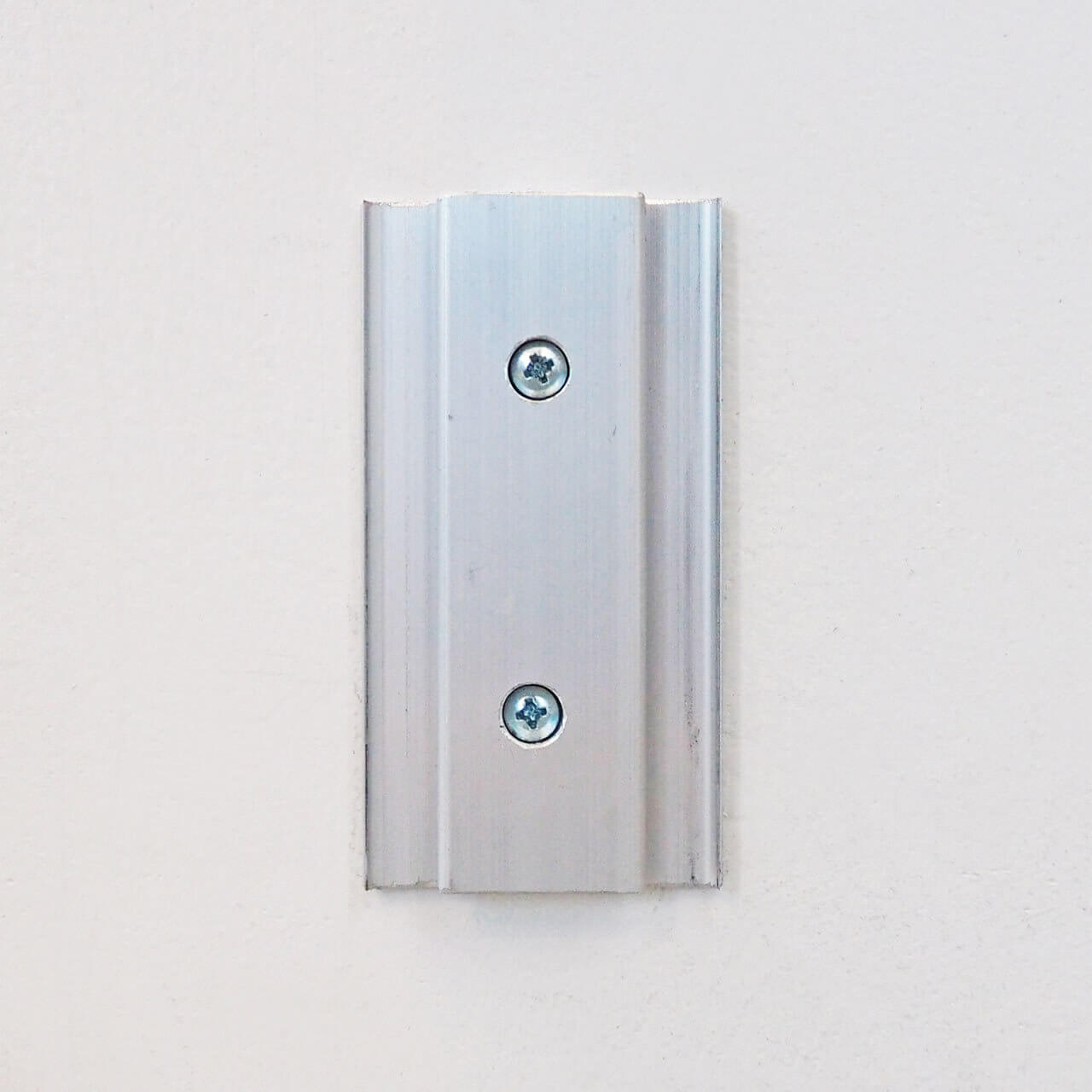 Modular panels wall bracket detail