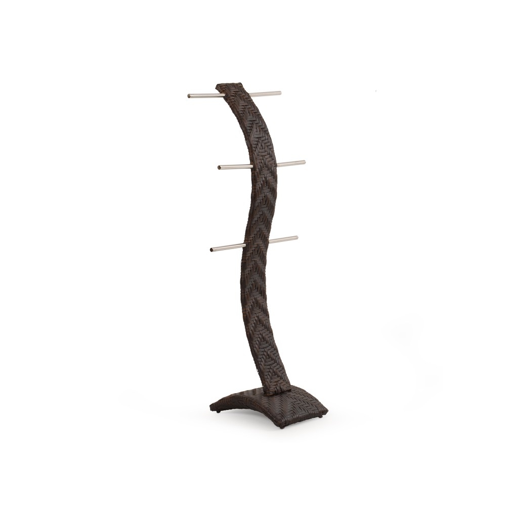 patio-table-and-chairs-towel-tree.jpg