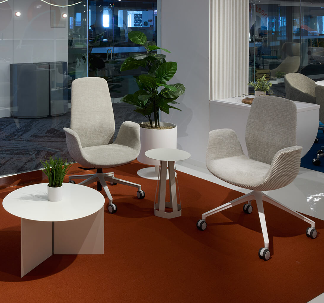 Executive and conference chairs office desk chairs conference lounge chair with wheels space view 2 Executive and conference chairs office desk chairs conference lounge chair with wheels space view 2