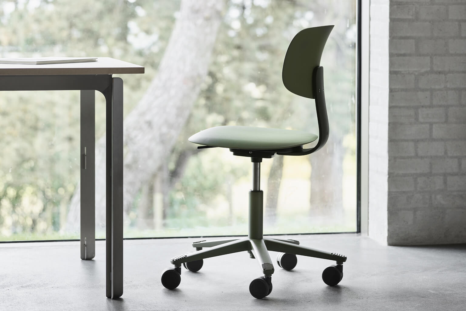 Executive and conference chairs office desk chairs light task chair green space view 2