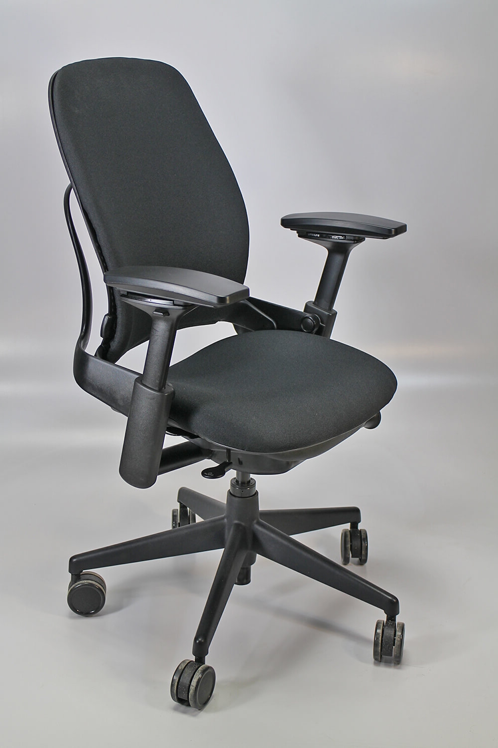 remanufactured steelcase leap chair version 2