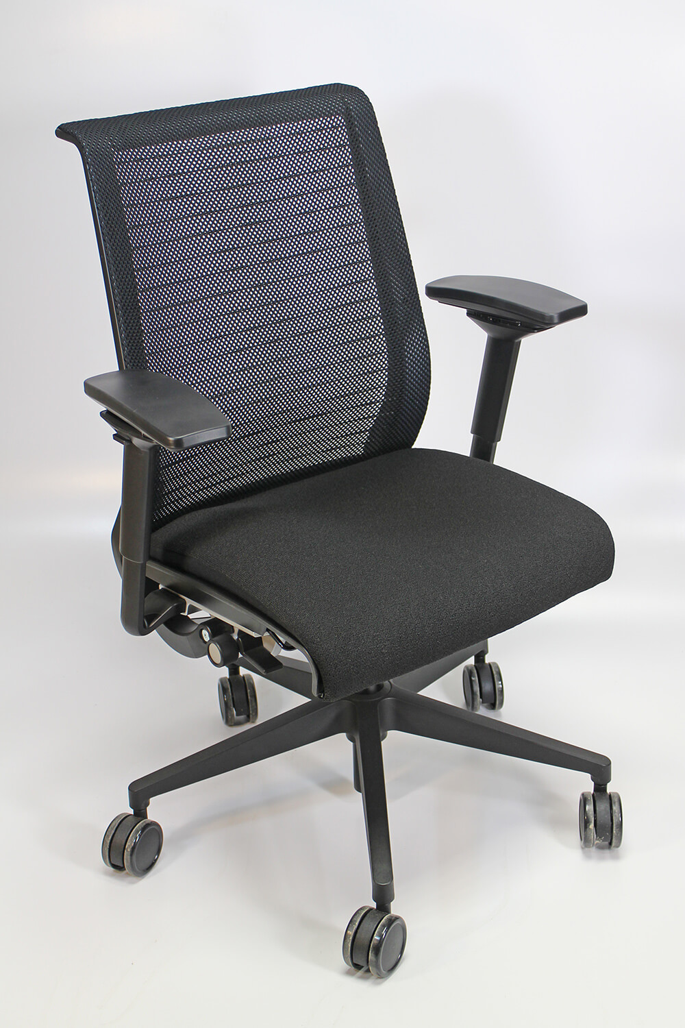 Steelcase Office Chairs Remanufactured Steelcase Think Chair