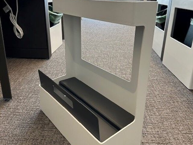 Used steelcase answer 032725 CNK1 3