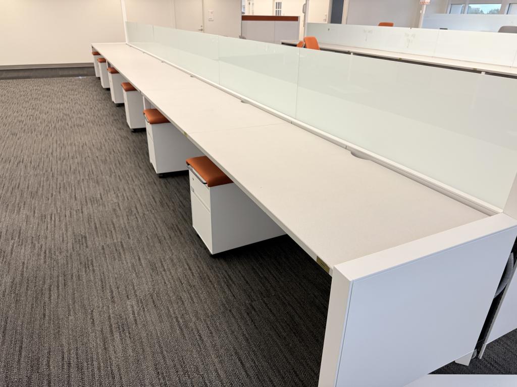 Used steelcase answer 090125 OFI1 2
