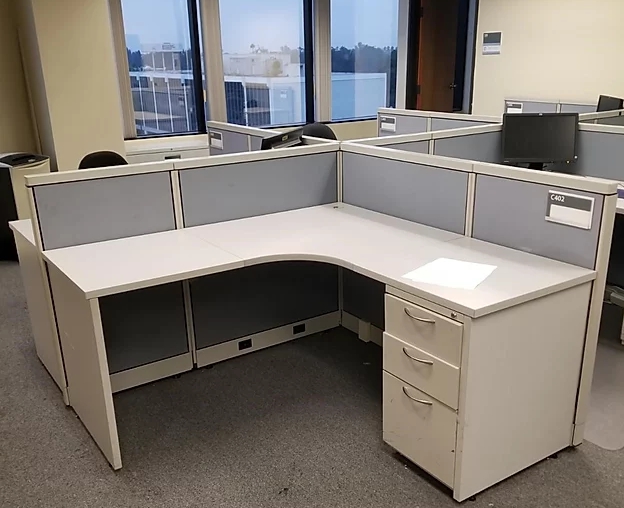 Used Steelcase Avenir - Medium Panels - Used Cubicles