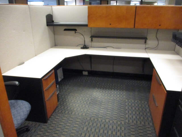 Used cubicles with tall panels from Haworth - This Haworth office furniture includes spacious storage that helps you to clean workspace