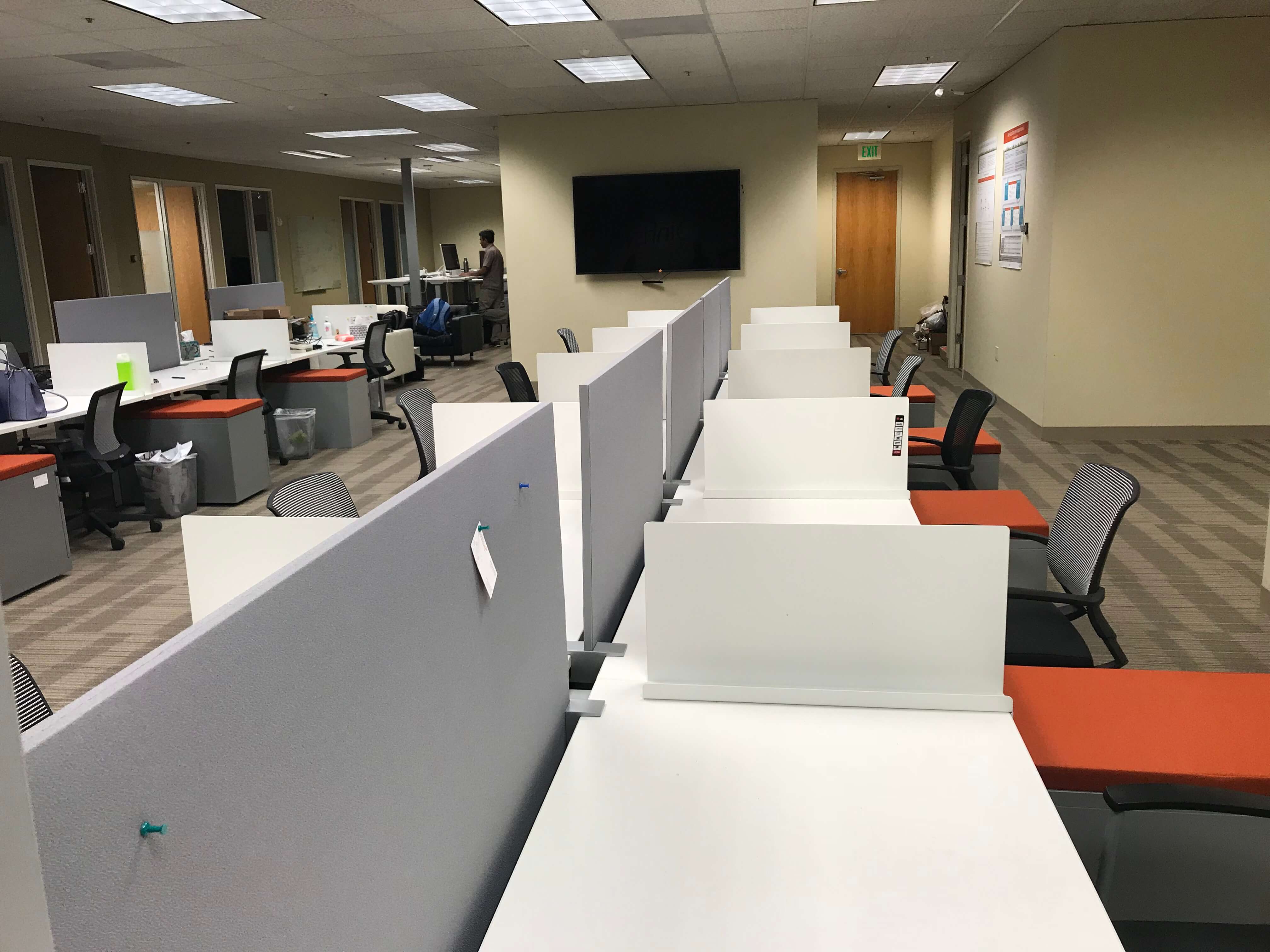 AMQ Kinex - Privacy Dividers