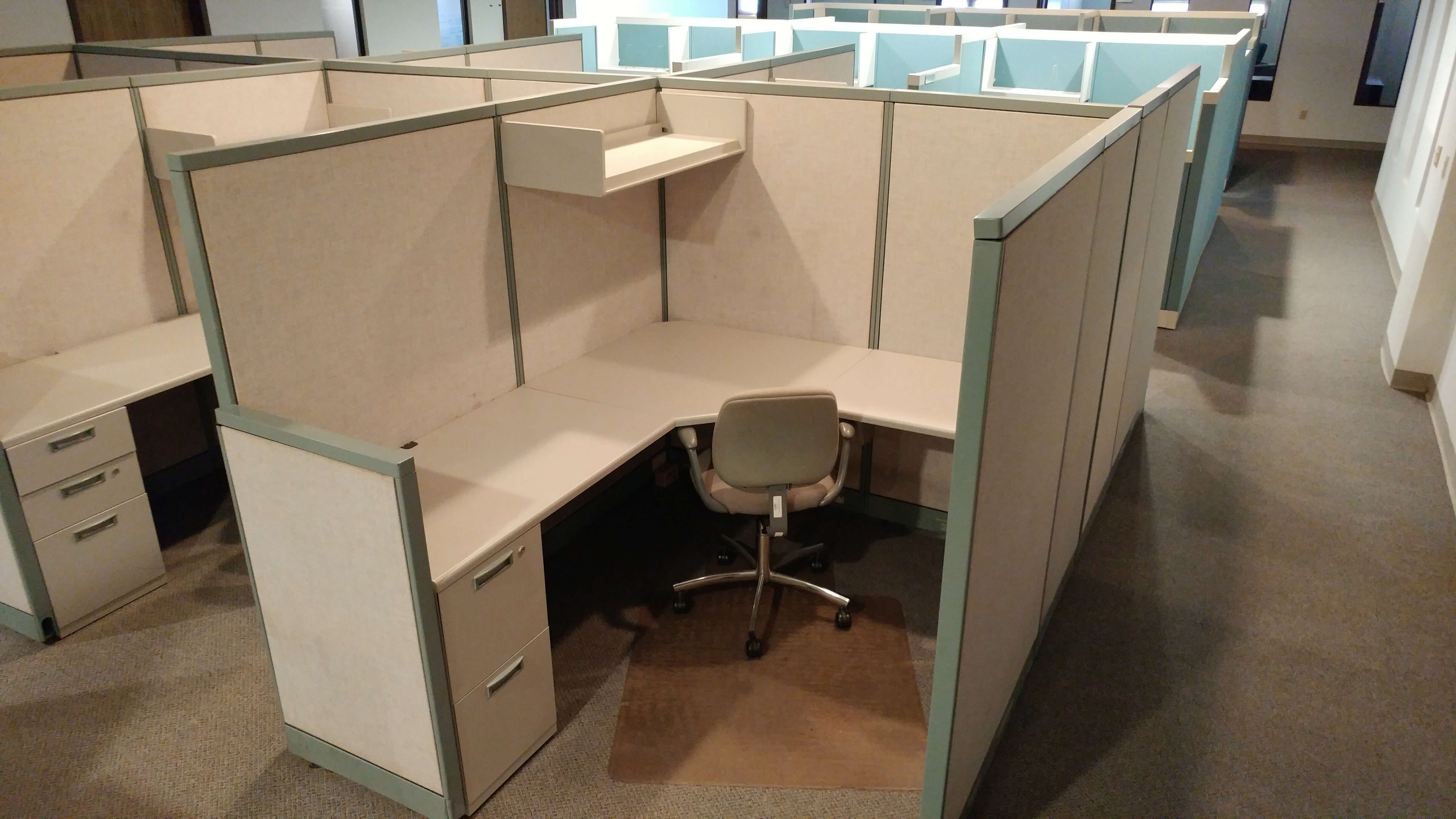Steelcase Avenir - Light Colors