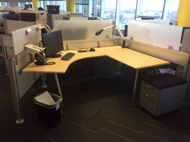 Steelcase Post and Beam - Excellent Condition