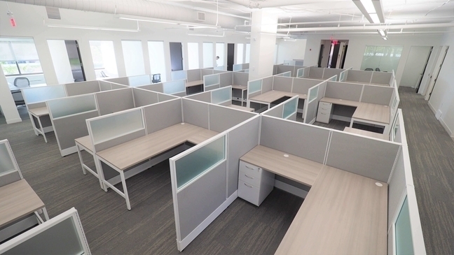Modern Cubicle Office Design